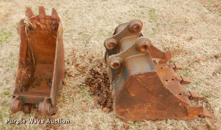 image for item FQ9648 2006 Caterpillar 303 CR mini excavator