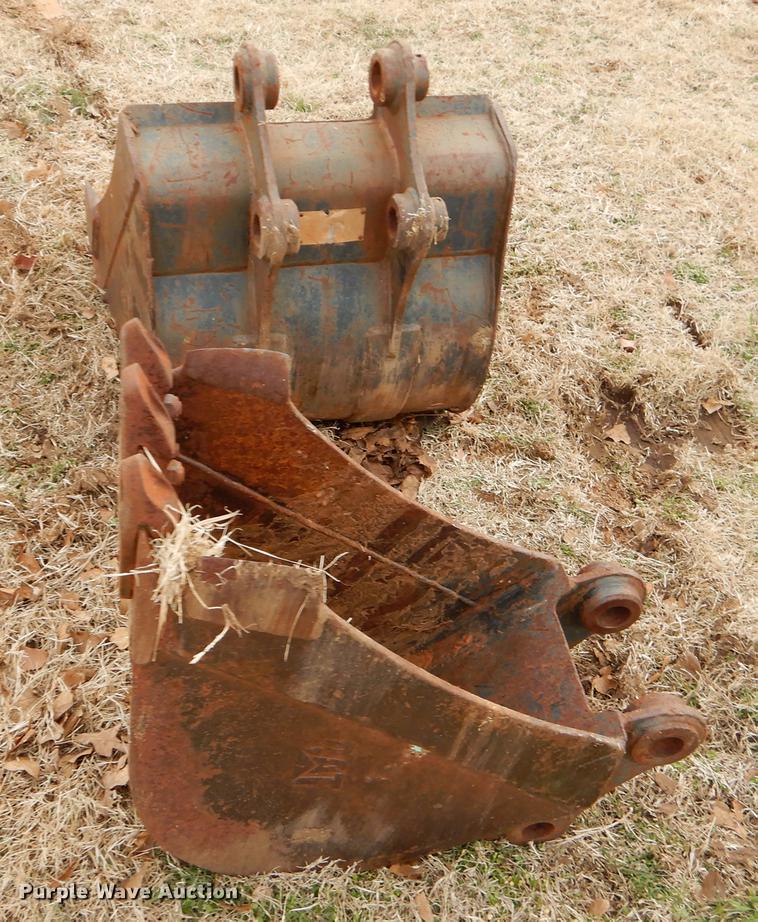 image for item FQ9648 2006 Caterpillar 303 CR mini excavator