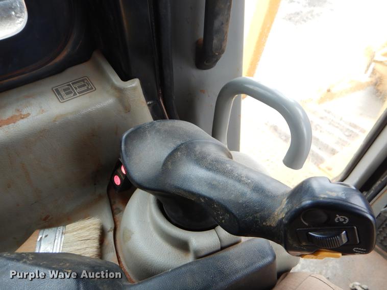 image for item FQ9703 2011 Caterpillar D6T XL dozer