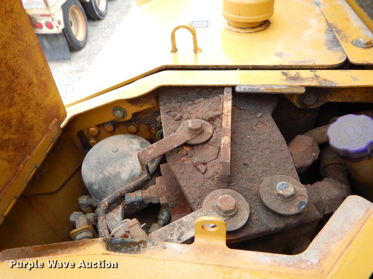 image for item FQ9703 2011 Caterpillar D6T XL dozer