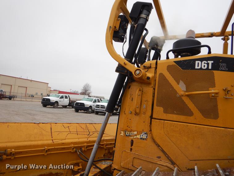 image for item FQ9703 2011 Caterpillar D6T XL dozer