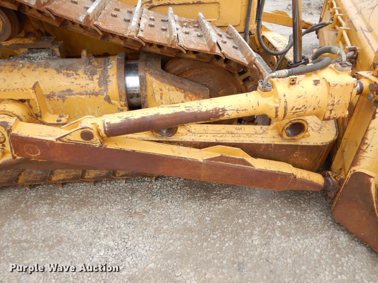 image for item FQ9703 2011 Caterpillar D6T XL dozer