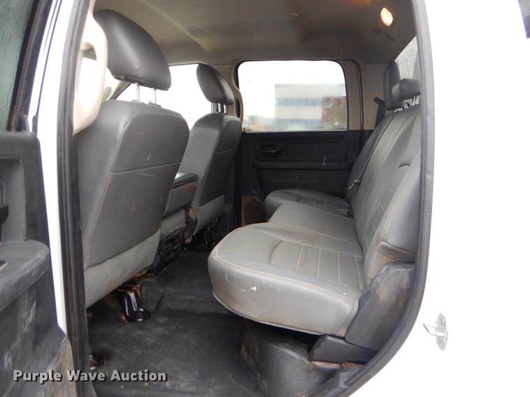 image for item FQ9704 2014 Dodge Ram 5500 Crew Cab flatbed truck