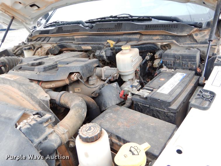 image for item FQ9704 2014 Dodge Ram 5500 Crew Cab flatbed truck