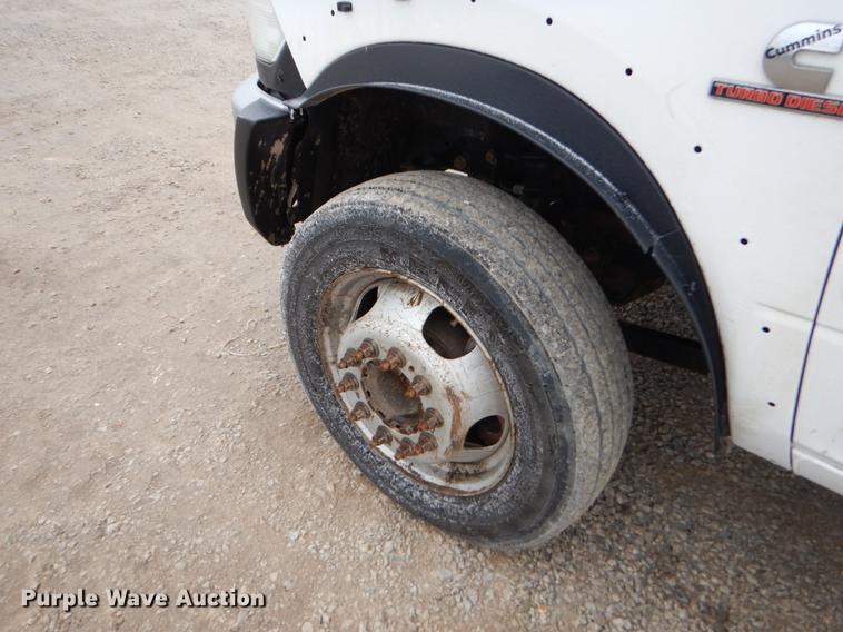 image for item FQ9704 2014 Dodge Ram 5500 Crew Cab flatbed truck