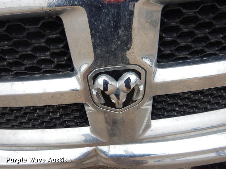 image for item FQ9704 2014 Dodge Ram 5500 Crew Cab flatbed truck