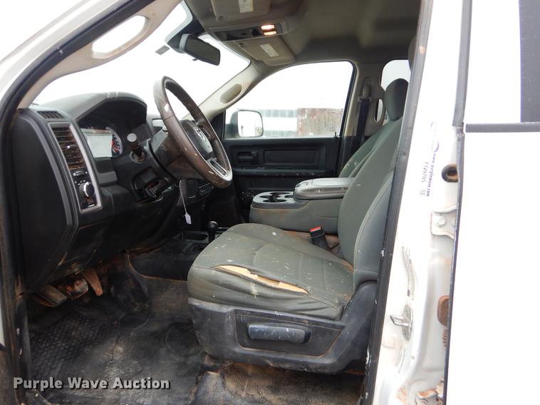 image for item FQ9705 2014 Dodge Ram 5500 Crew Cab flatbed truck