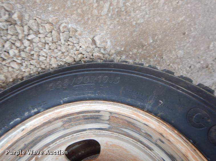 image for item FQ9705 2014 Dodge Ram 5500 Crew Cab flatbed truck