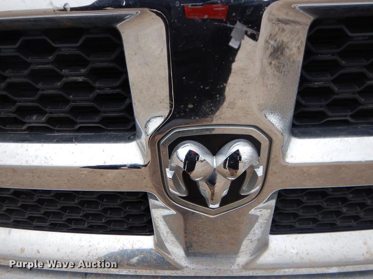 image for item FQ9705 2014 Dodge Ram 5500 Crew Cab flatbed truck