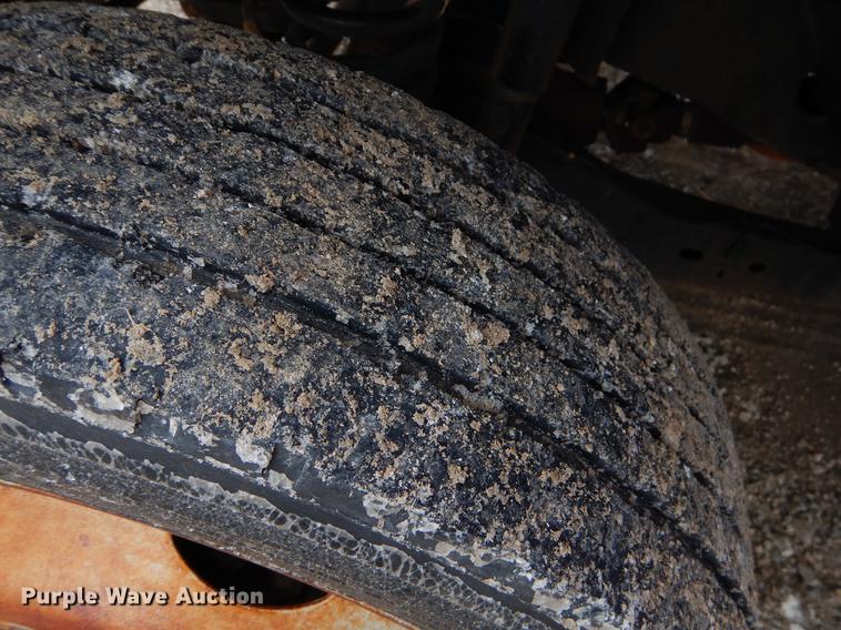 image for item FQ9707 2011 Ford F450 Super Duty Crew Cab flatbed truck with crane