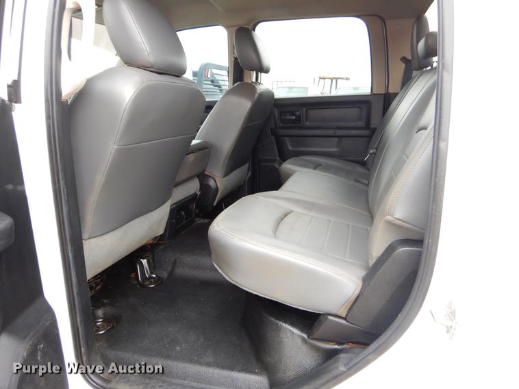 image for item FQ9709 2014 Dodge Ram 5500 Crew Cab flatbed truck