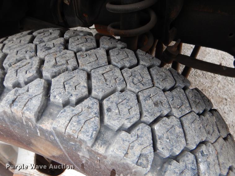 image for item FQ9709 2014 Dodge Ram 5500 Crew Cab flatbed truck