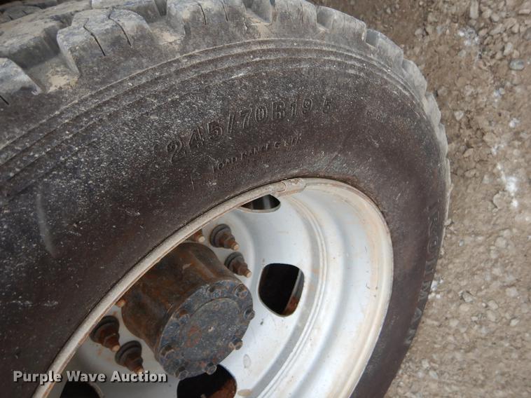 image for item FQ9709 2014 Dodge Ram 5500 Crew Cab flatbed truck