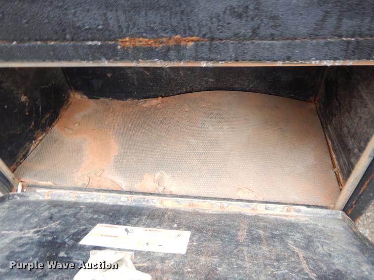 image for item FQ9709 2014 Dodge Ram 5500 Crew Cab flatbed truck