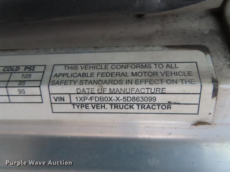 image for item L1489 2005 Peterbilt 378 roll off container truck