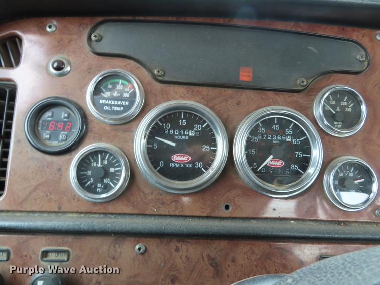 image for item L1489 2005 Peterbilt 378 roll off container truck