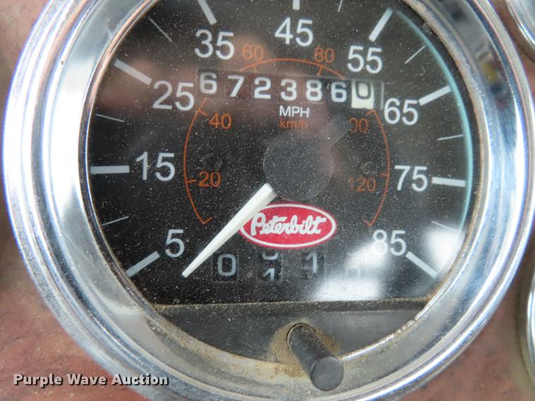 image for item L1489 2005 Peterbilt 378 roll off container truck