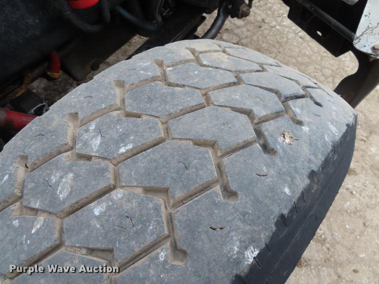 image for item L1489 2005 Peterbilt 378 roll off container truck