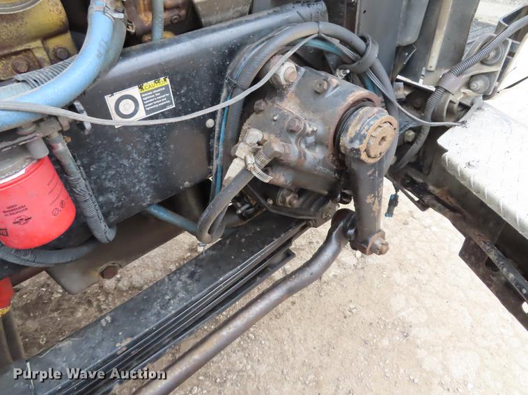 image for item L1489 2005 Peterbilt 378 roll off container truck