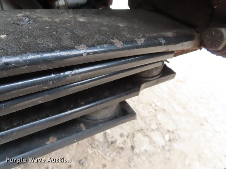 image for item L1489 2005 Peterbilt 378 roll off container truck