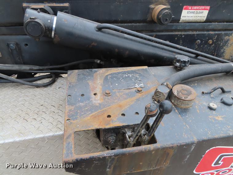 image for item L1489 2005 Peterbilt 378 roll off container truck