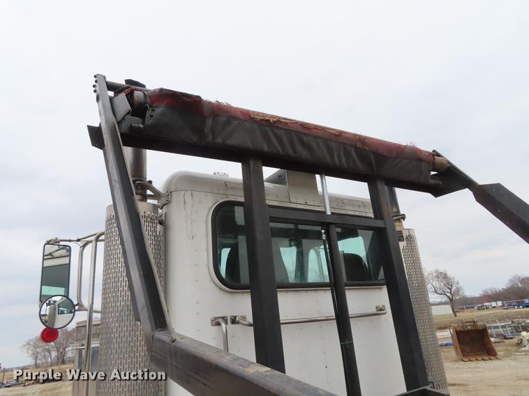 image for item L1489 2005 Peterbilt 378 roll off container truck