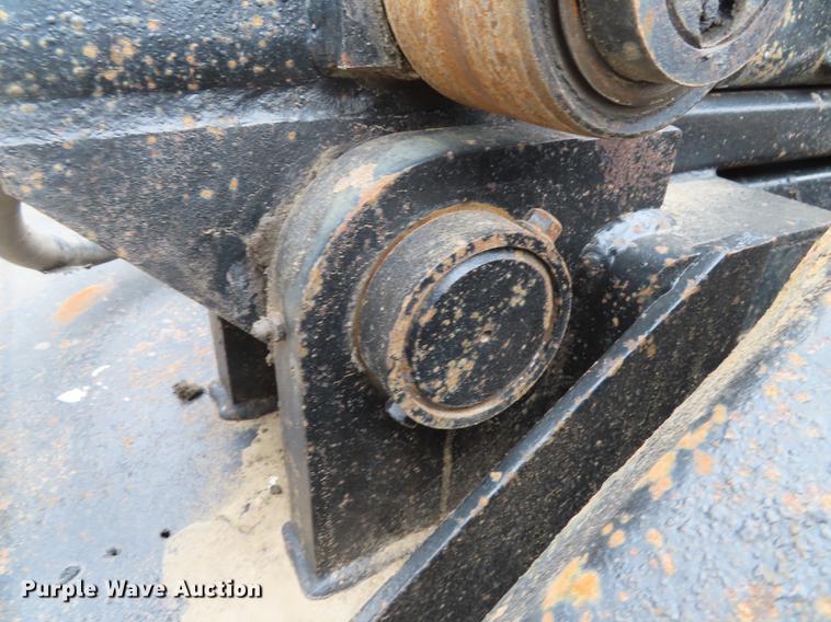 image for item L1489 2005 Peterbilt 378 roll off container truck