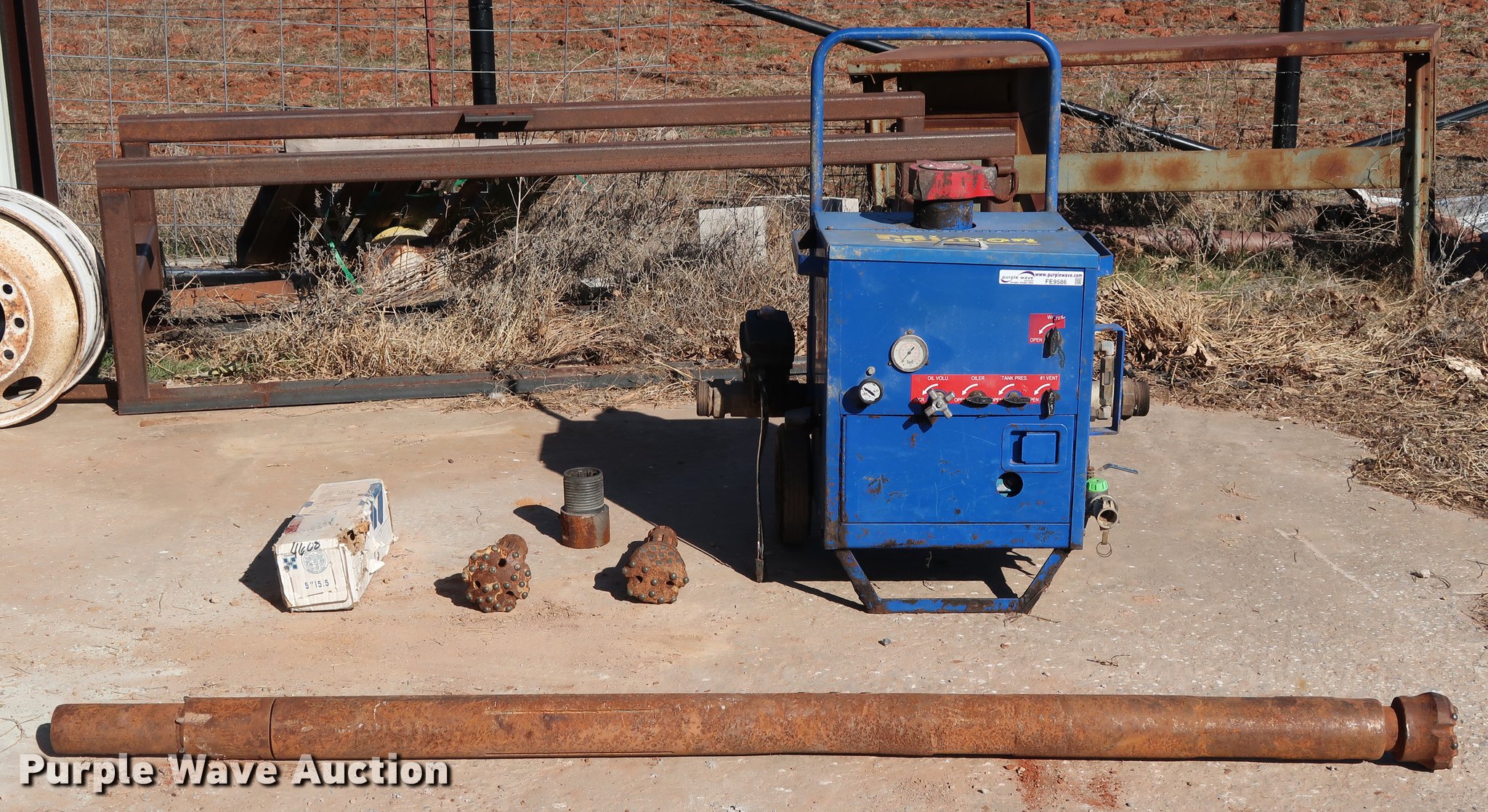 Mincon HDD50 directional drill air hammer in Blanchard, OK Item FE9586 sold Purple Wave