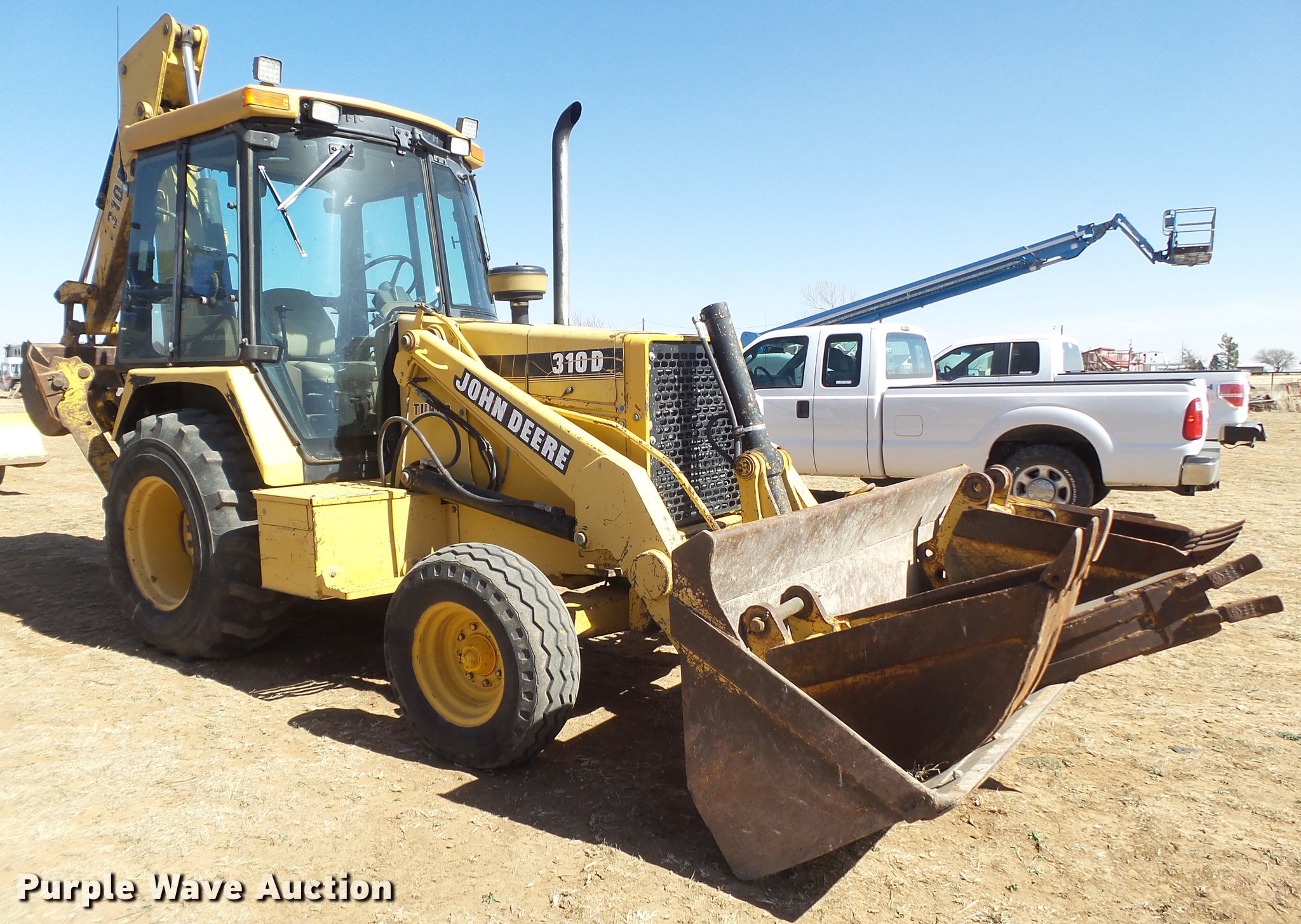 1995 John Deere 310D backhoe in Wolfforth, TX Item FF9752 sold