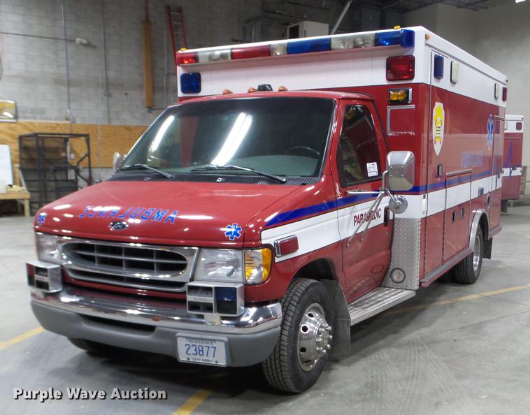 image for item DC1248 2000 Ford Econoline E450 Super Duty ambulance
