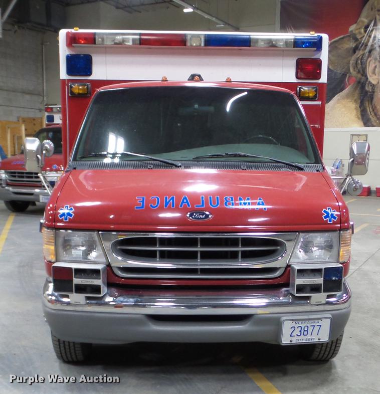 image for item DC1248 2000 Ford Econoline E450 Super Duty ambulance