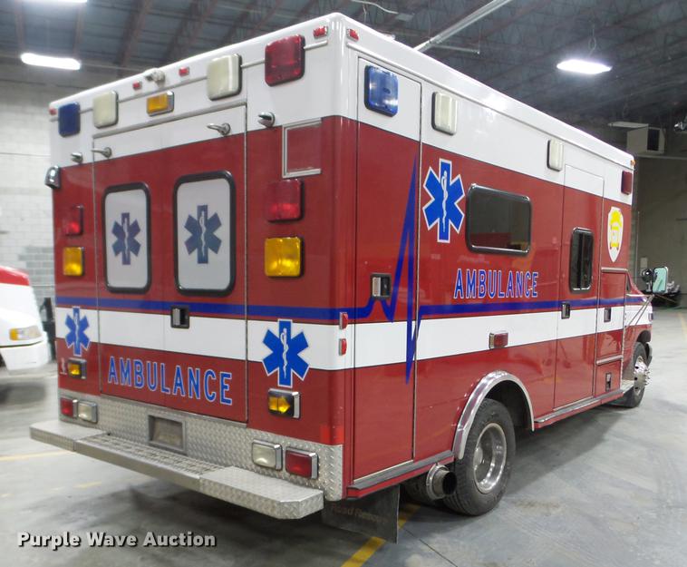 image for item DC1248 2000 Ford Econoline E450 Super Duty ambulance