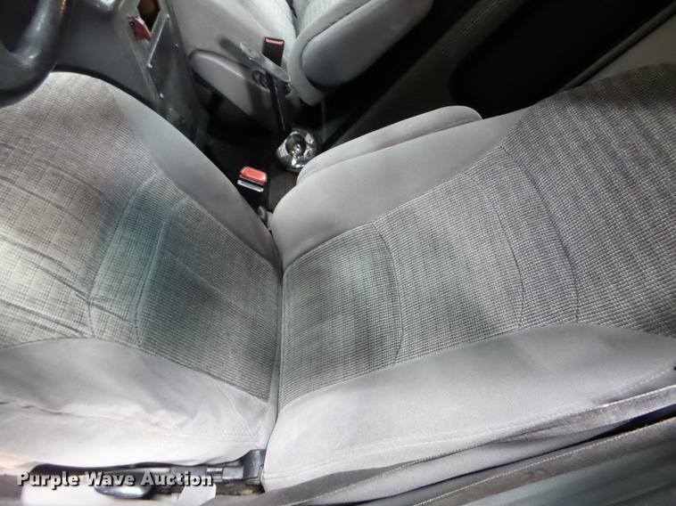 image for item DC1248 2000 Ford Econoline E450 Super Duty ambulance