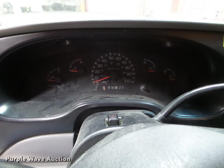 image for item DC1248 2000 Ford Econoline E450 Super Duty ambulance