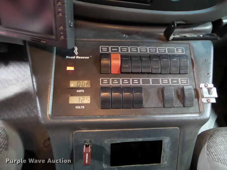 image for item DC1248 2000 Ford Econoline E450 Super Duty ambulance