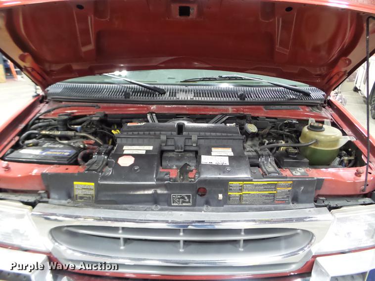 image for item DC1248 2000 Ford Econoline E450 Super Duty ambulance