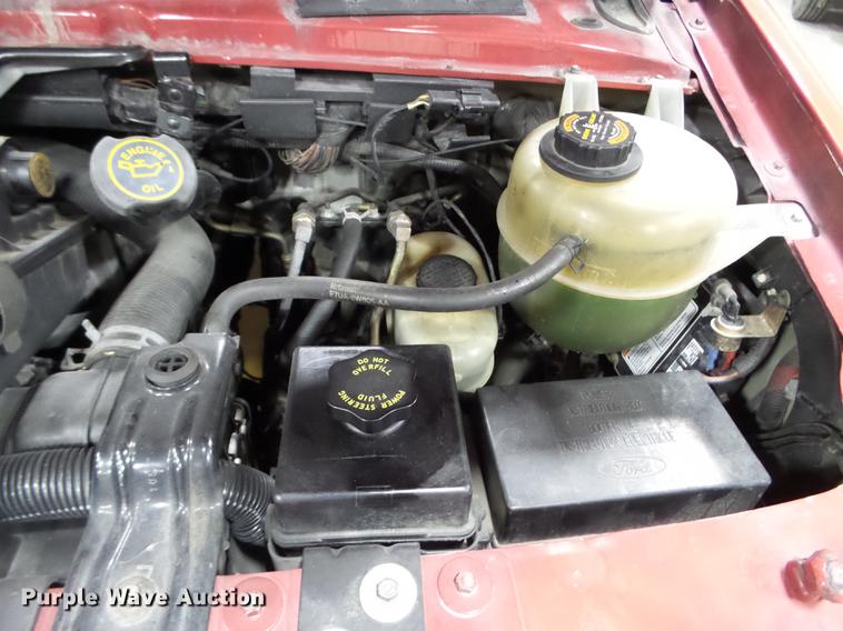 image for item DC1248 2000 Ford Econoline E450 Super Duty ambulance