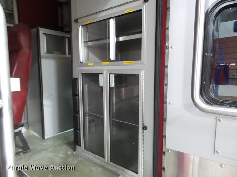 image for item DC1248 2000 Ford Econoline E450 Super Duty ambulance