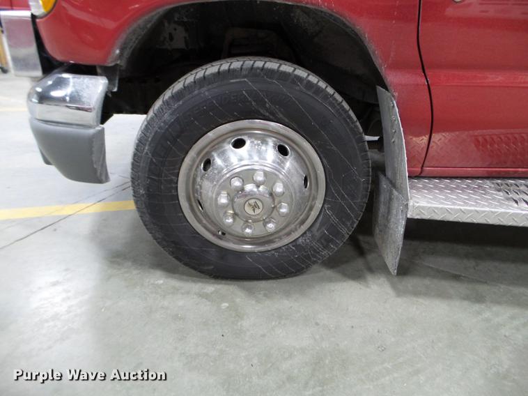 image for item DC1248 2000 Ford Econoline E450 Super Duty ambulance