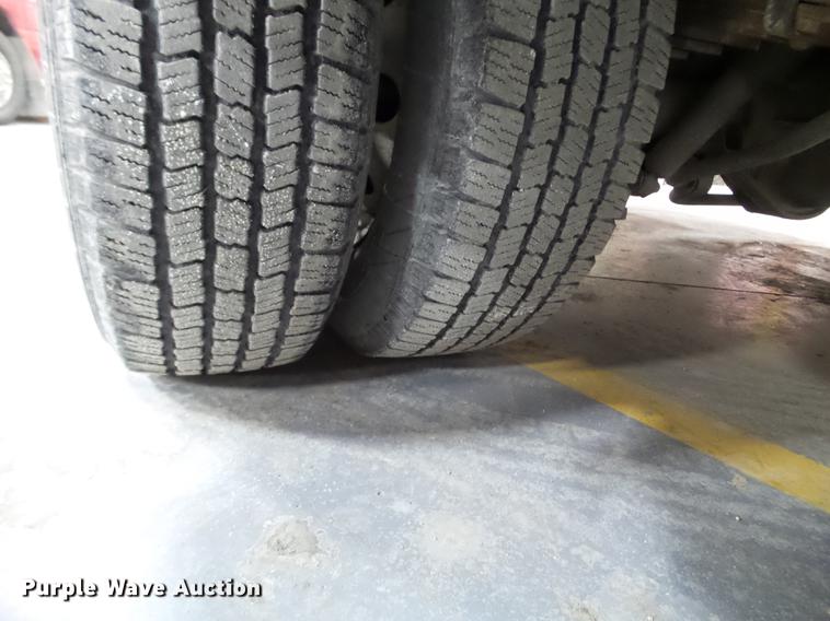 image for item DC1248 2000 Ford Econoline E450 Super Duty ambulance