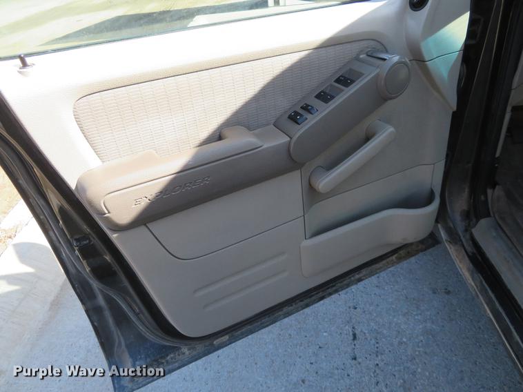 image for item DD6922 2007 Ford Explorer SUV