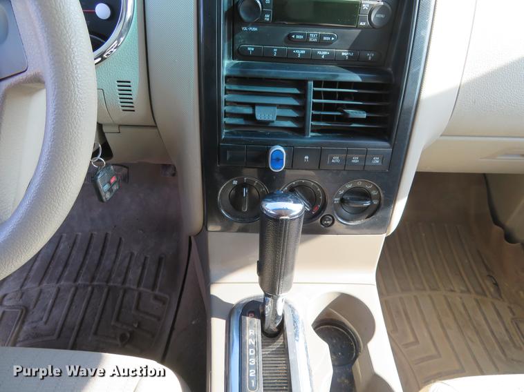 image for item DD6922 2007 Ford Explorer SUV