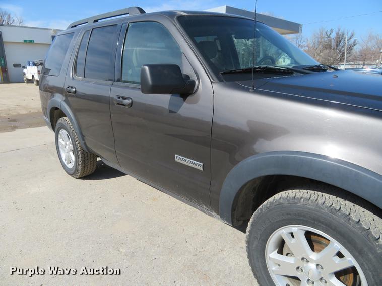 image for item DD6922 2007 Ford Explorer SUV