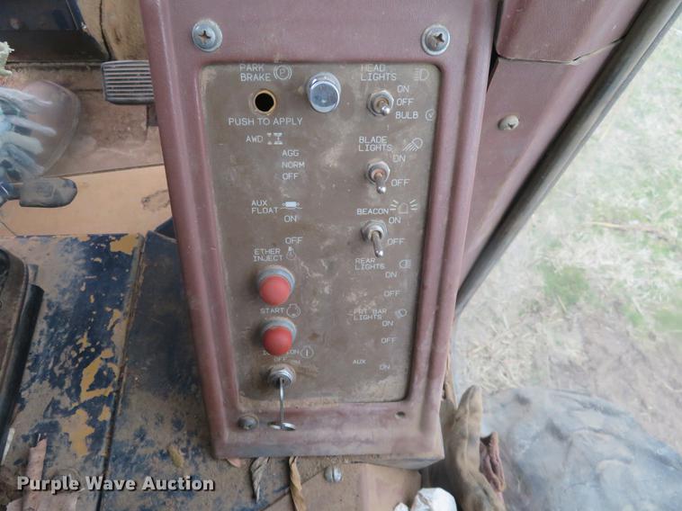 image for item DD6927 1995 Galion Dresser 850 motor grader