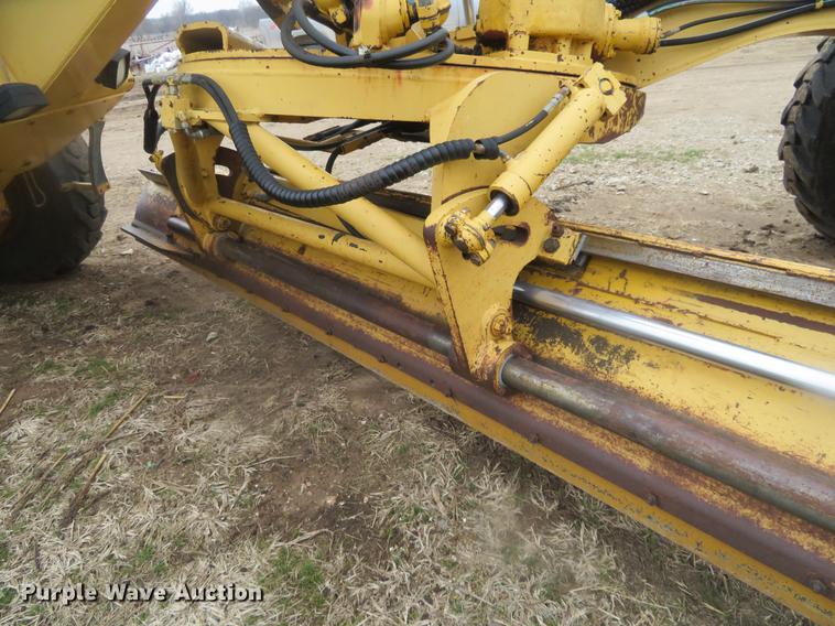 image for item DD6927 1995 Galion Dresser 850 motor grader