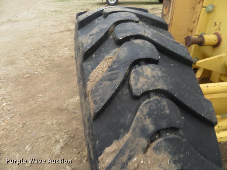 image for item DD6927 1995 Galion Dresser 850 motor grader