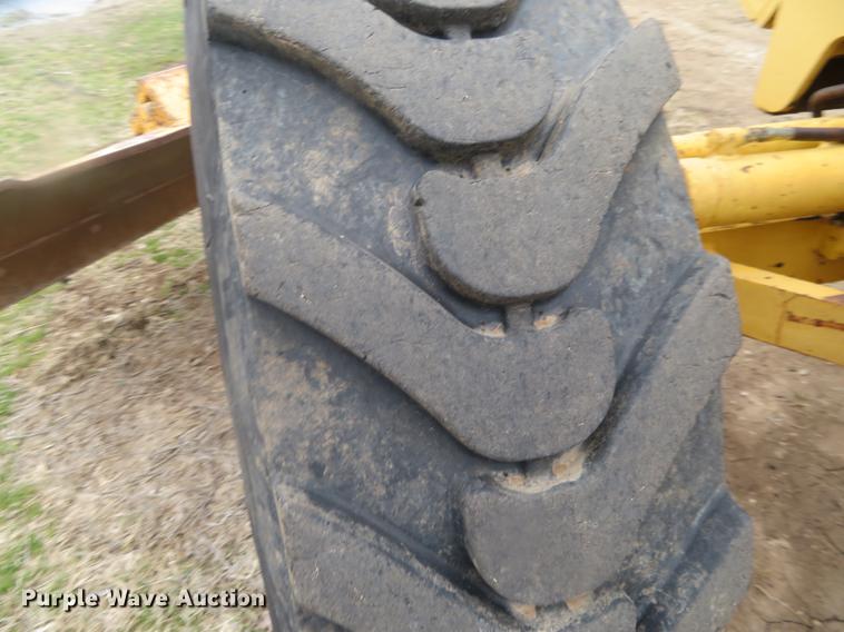 image for item DD6927 1995 Galion Dresser 850 motor grader