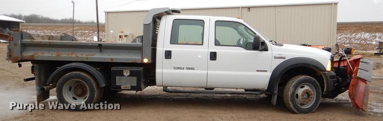 image for item DE0012 2007 Ford F450 Super Duty XL Crew Cab dump bed pickup truck