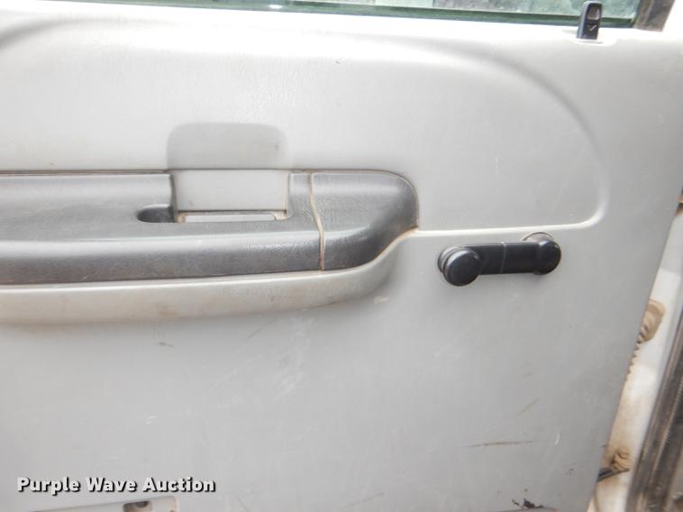 image for item DE0012 2007 Ford F450 Super Duty XL Crew Cab dump bed pickup truck