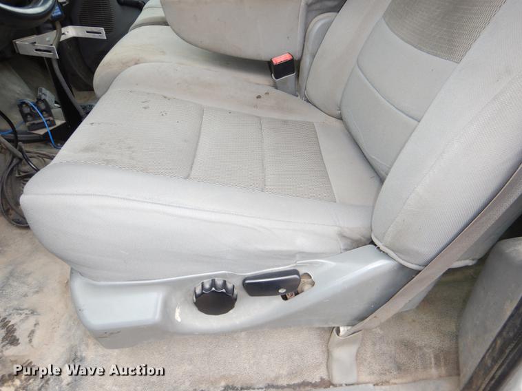 image for item DE0012 2007 Ford F450 Super Duty XL Crew Cab dump bed pickup truck